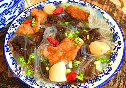 �ϲ���Ƭ��������ͼƬ