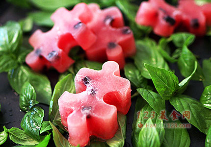 ��ݮ���ϱ�������ͼƬ