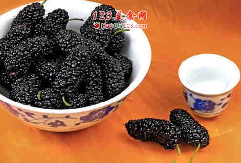 传授你时尚的"黑食"高招