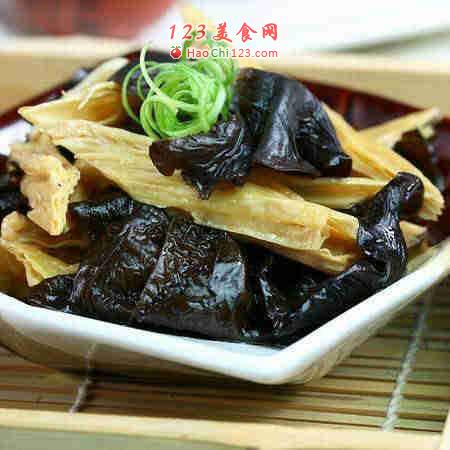 传授你时尚的"黑食"高招