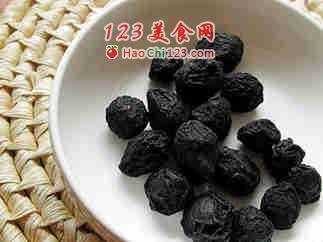 传授你时尚的"黑食"高招